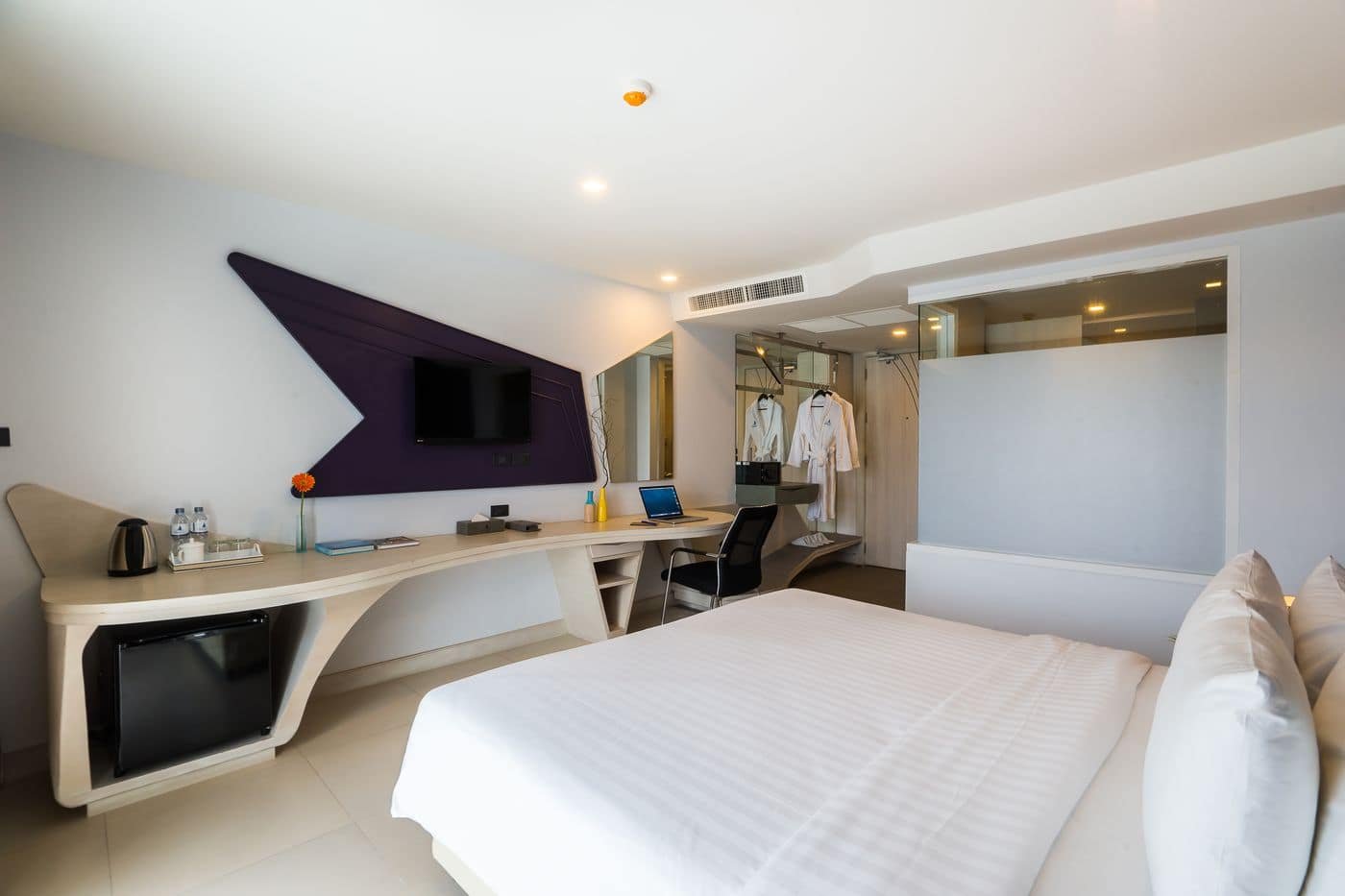 Superior King room at Blue Boat, Pattaya